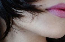 10 Tips to Protect Lips from Cold and Dry Winter Weather